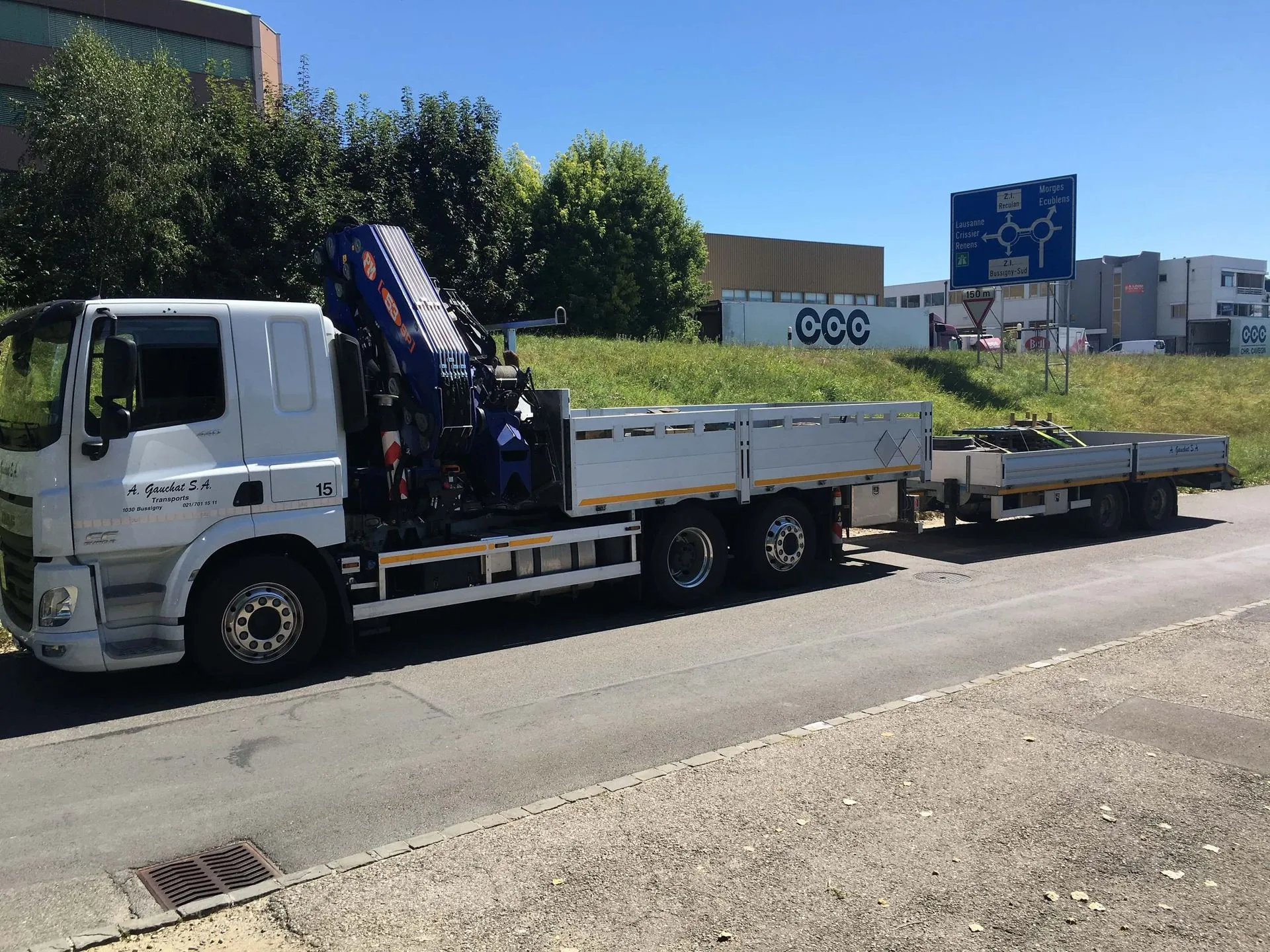 Swiss Camion - Les spécialistes de la grue en pleine action! - Die  Strassentransportfachzeitschrift der Schweiz